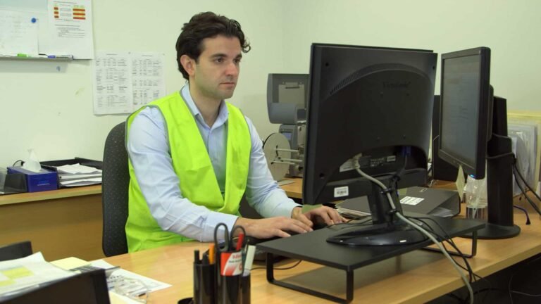 display screen equipment online training